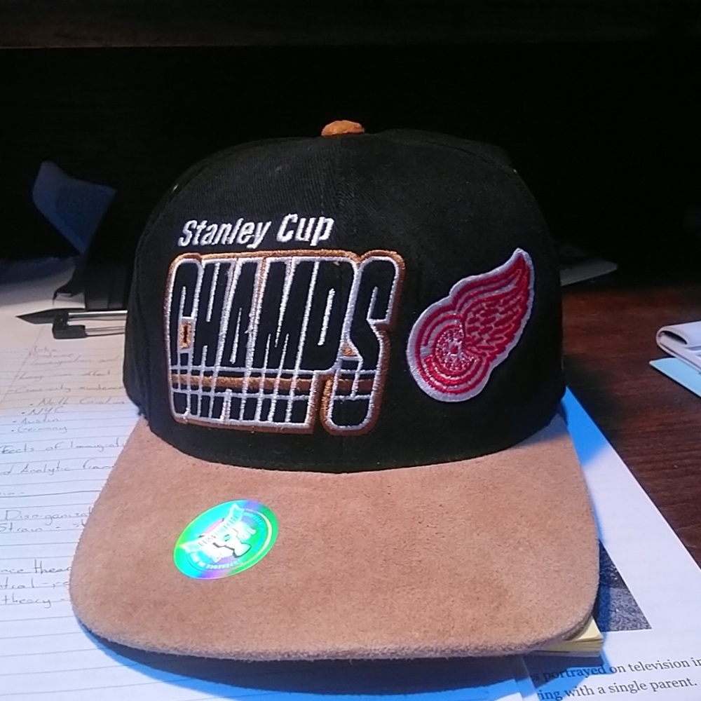 1997 Red Wings championship hat